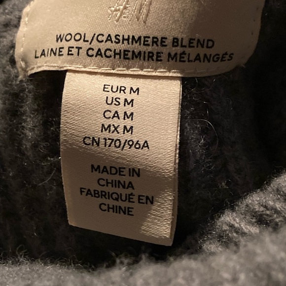 H&M | Gray Wool/Cashmere Turtleneck Sweater - Picture 8 of 8